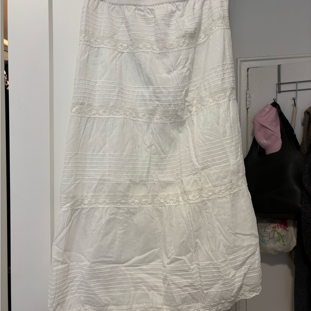 Elegant White Skirt